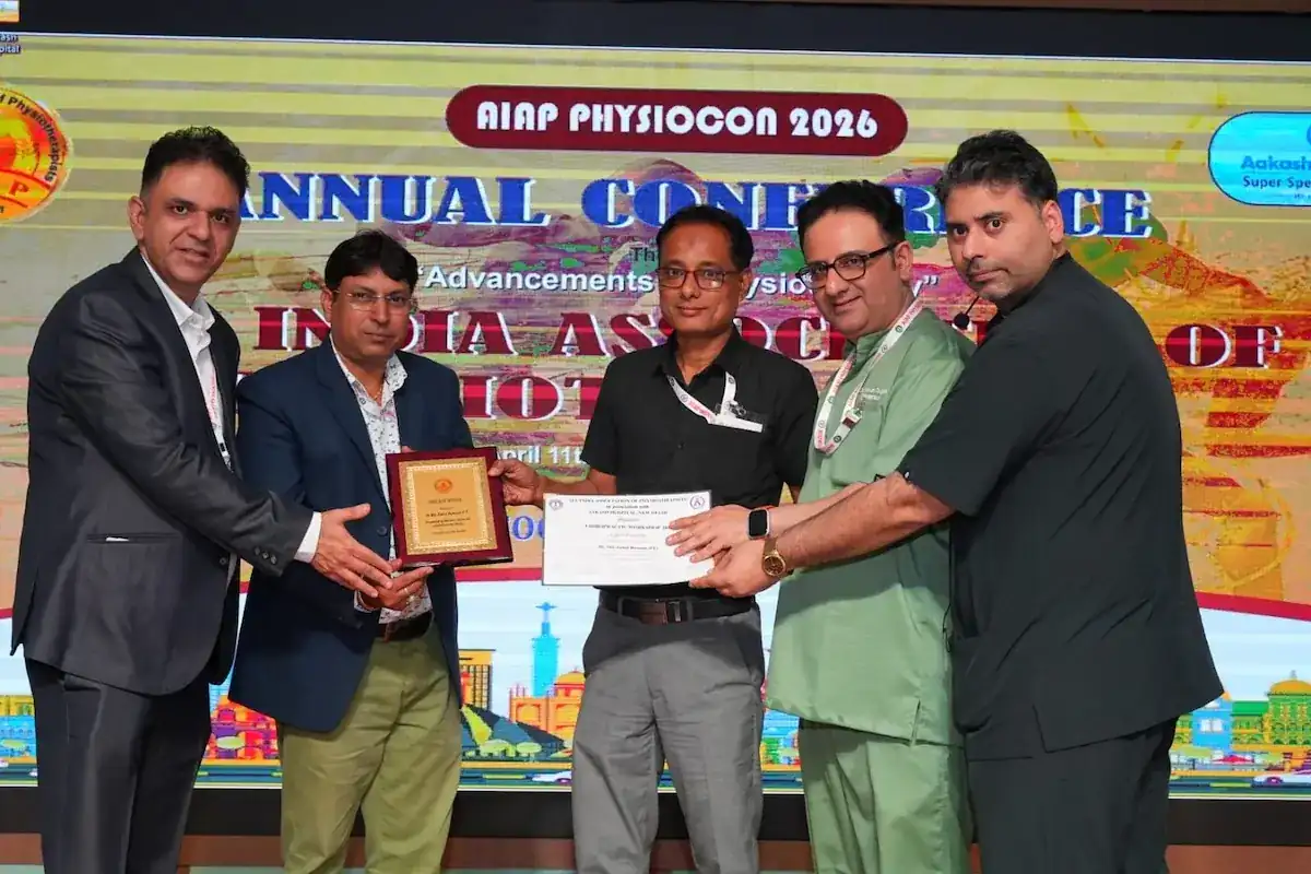 Excellence in Physiotherapy Award presented to Shamli Physiotherapy Osteo Chiro Clinic